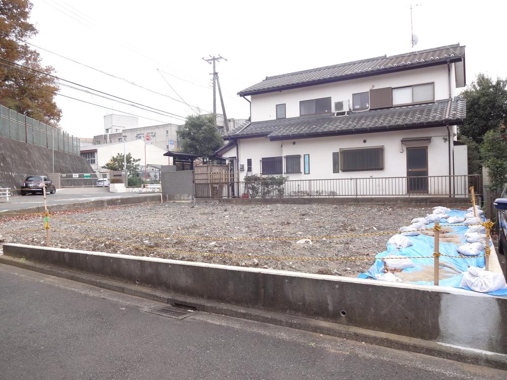 Local land photo. Site spacious 163 square meters more than! Northeast corner lot! 