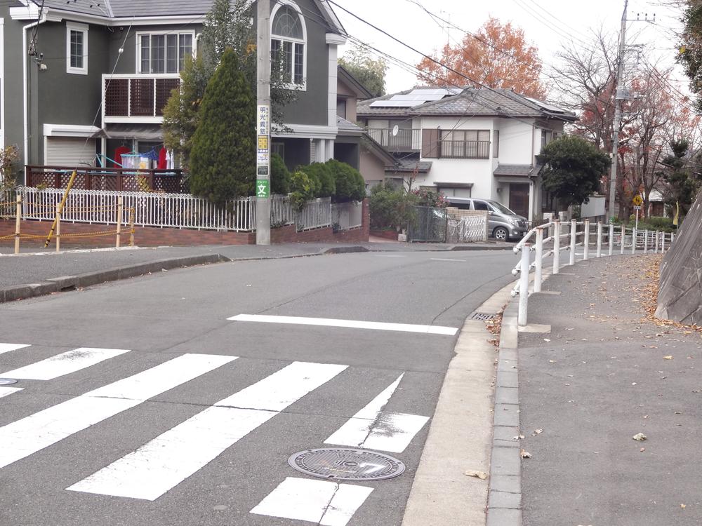 Local photos, including front road. Local (12 May 2013) Shooting