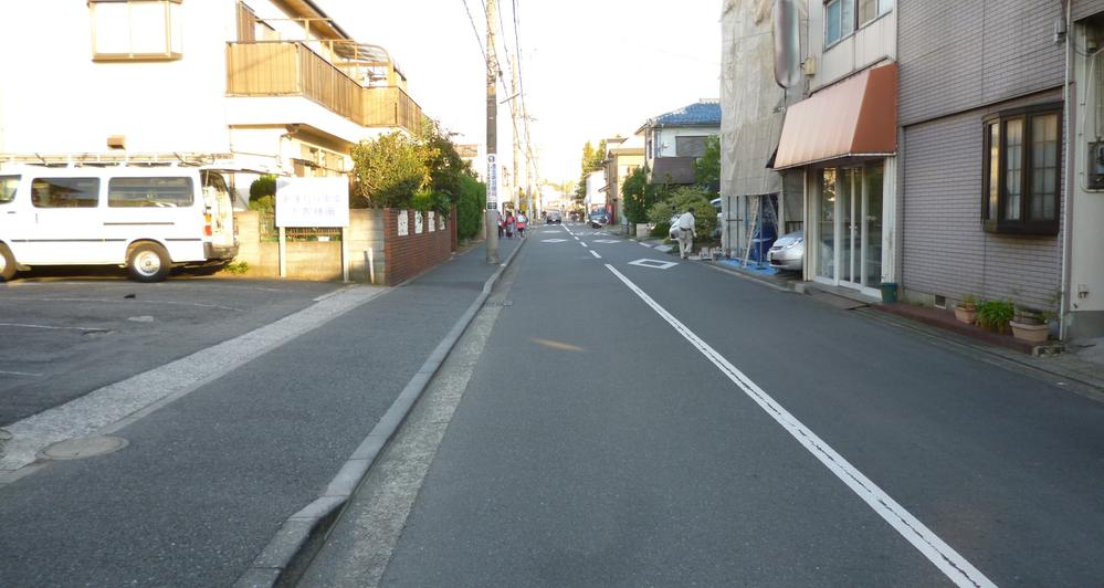 Local photos, including front road. Local (11 May 2013) Shooting