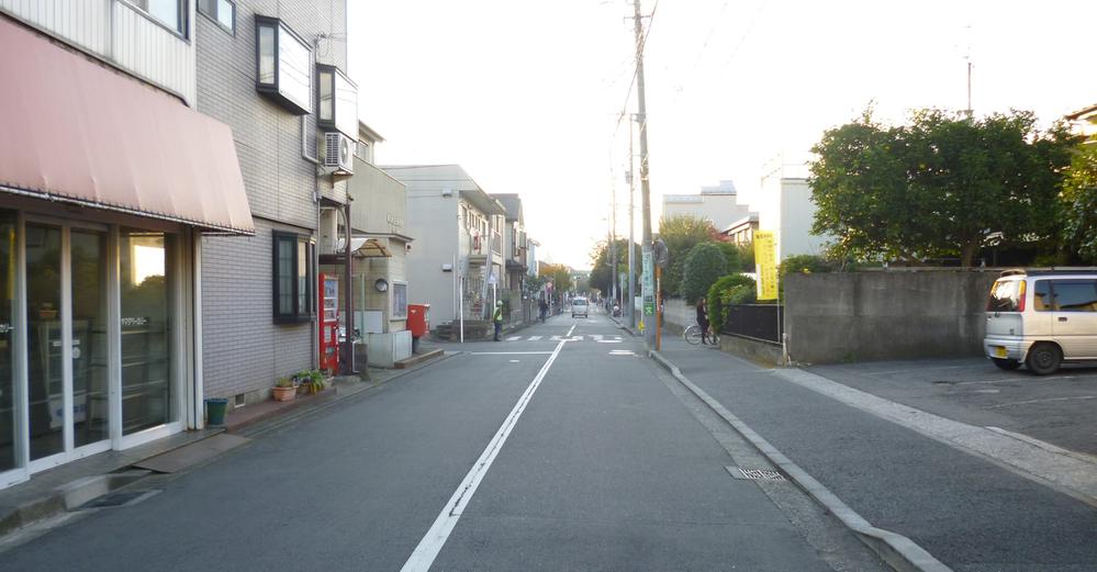 Local photos, including front road. Local (11 May 2013) Shooting