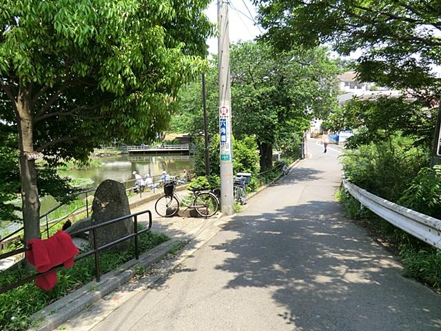 park. 80m until Shirahata pond park