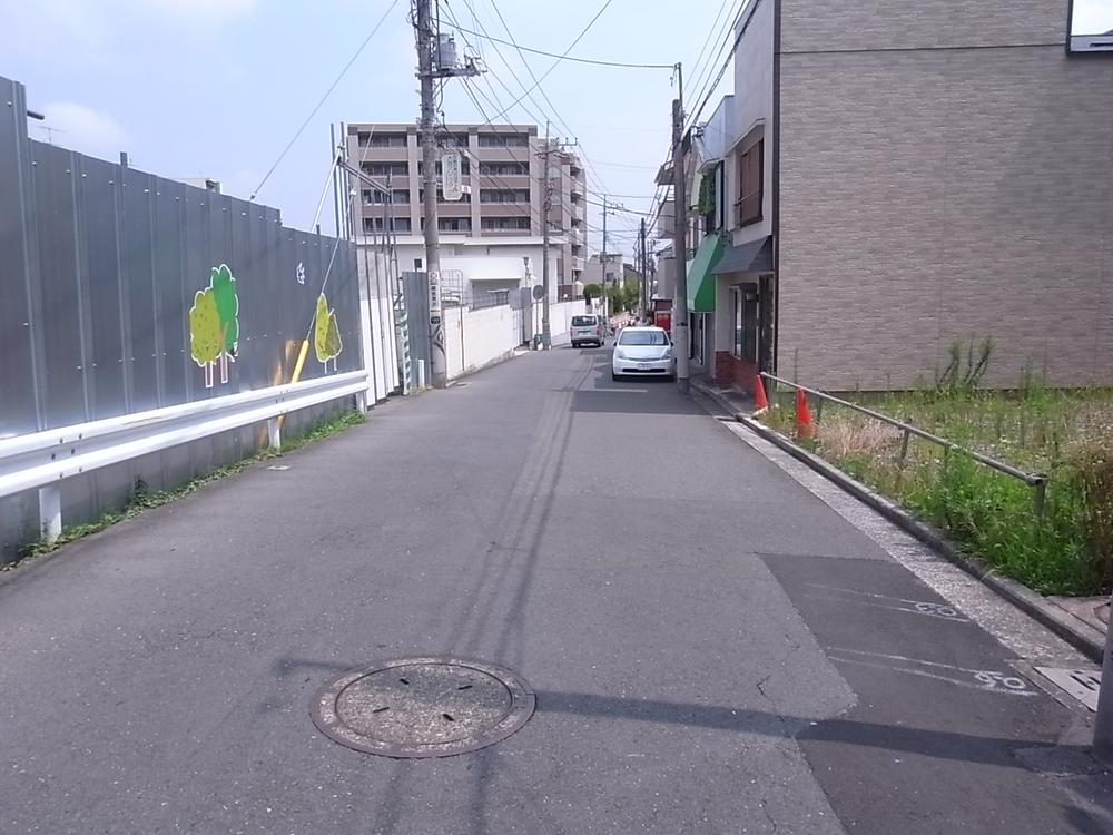 Local photos, including front road. Local (July 2013) Shooting