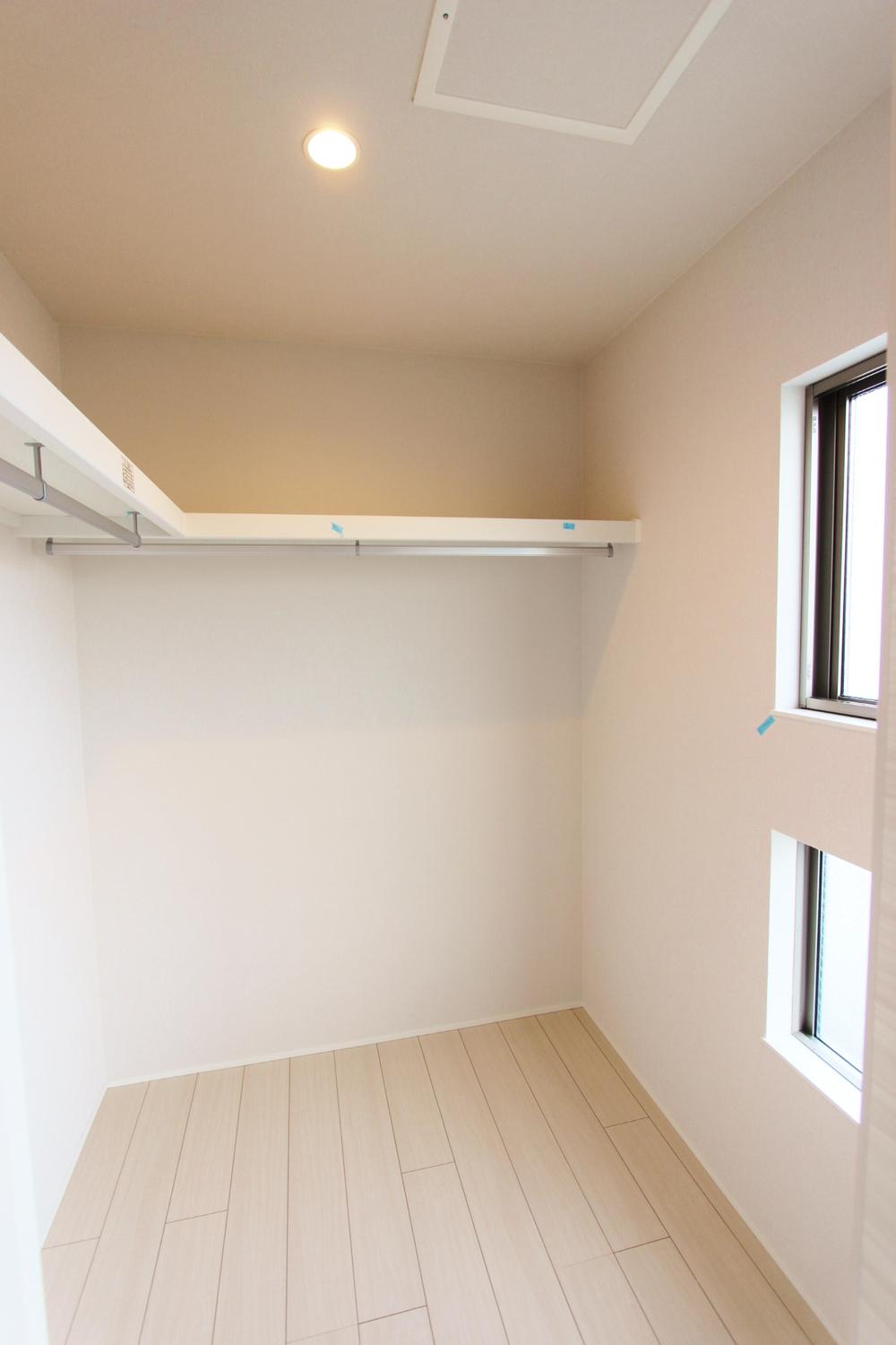 Receipt. Walk-in closet in the master bedroom!