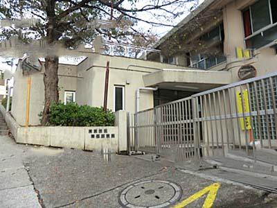 Primary school. 1182m to Yokohama Municipal Kikuna Elementary School