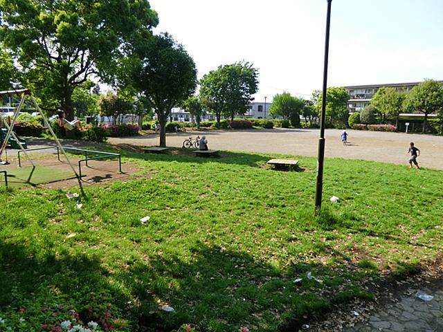 park. Small desk-cho, 800m to the third park