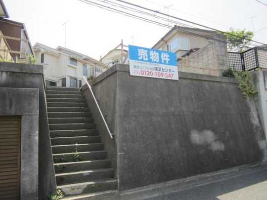 Local land photo. local Is the current state vacant lot.