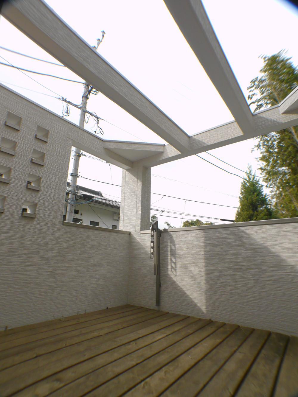 Balcony. Or lunch would you like on the open terrace of the living room adjacent to a sunny day?