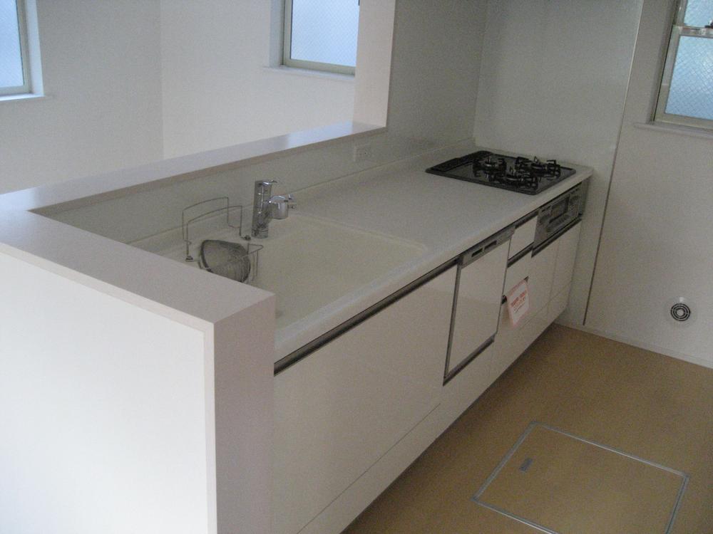 Kitchen. Indoor (12 May 2013) Shooting