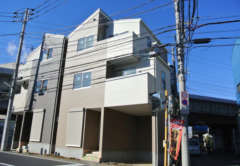 Local appearance photo. Southeast corner lot