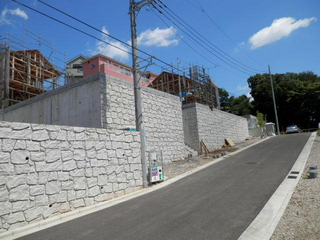 Local appearance photo. Local (August 2013) Shooting Building 2