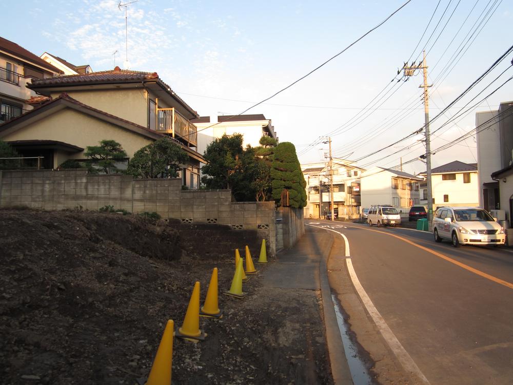 Local photos, including front road. Local (10 May 2013) Shooting