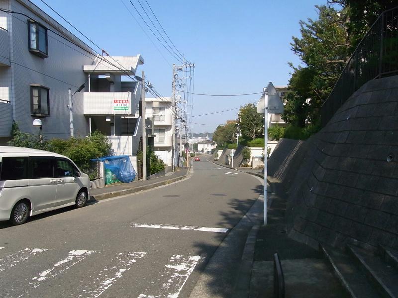 Local photos, including front road. Local front road