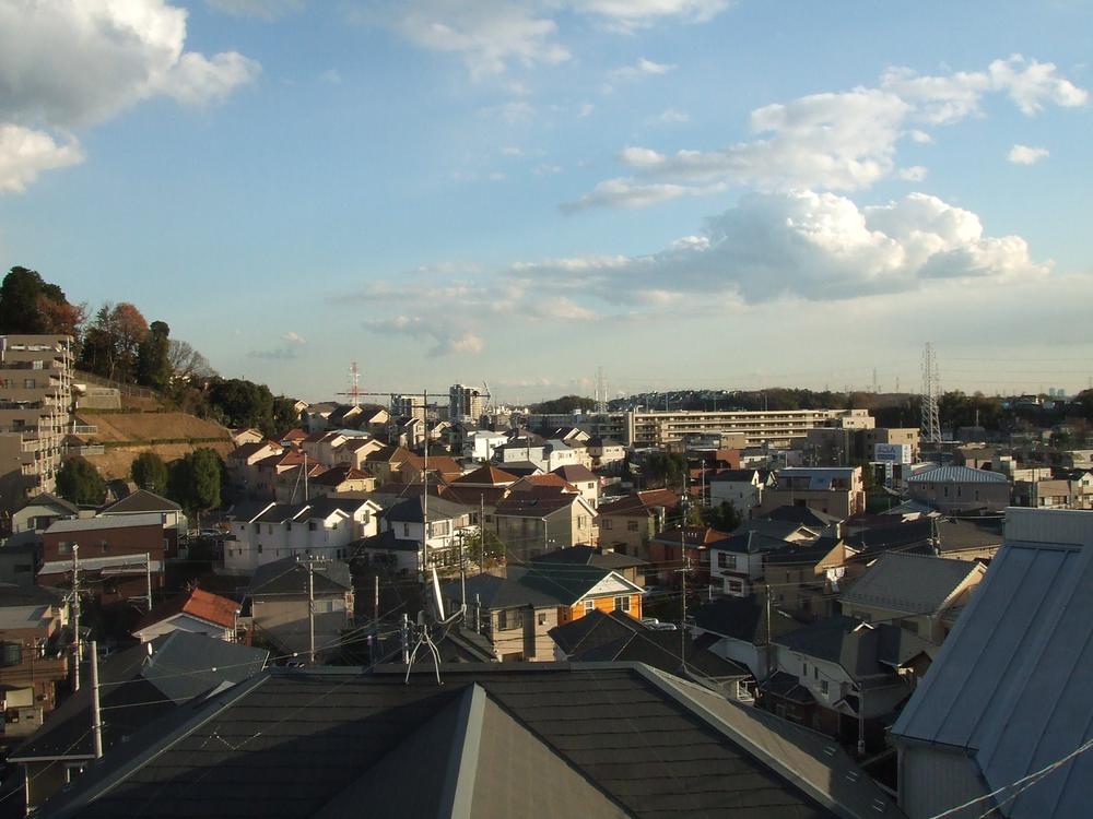 View photos from the dwelling unit. View from the site (December 2013) Shooting