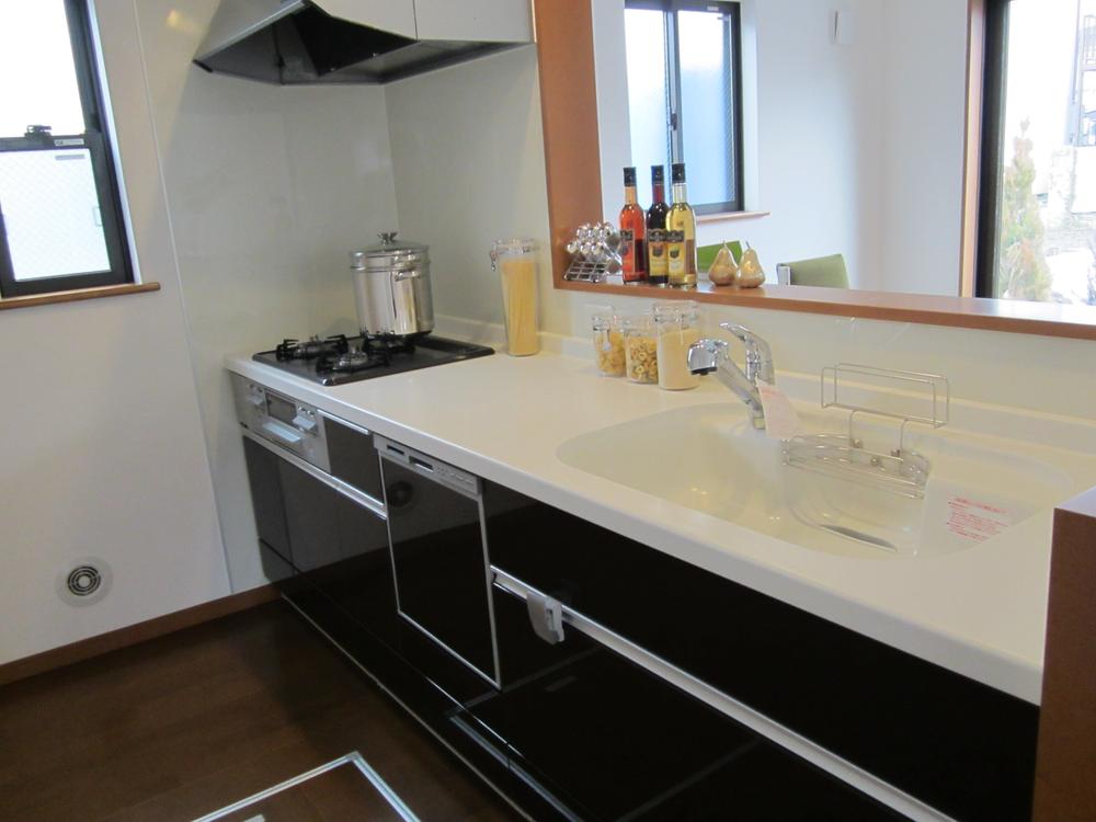 Same specifications photo (kitchen)