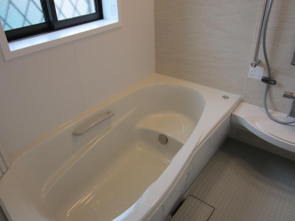Same specifications photo (bathroom)
