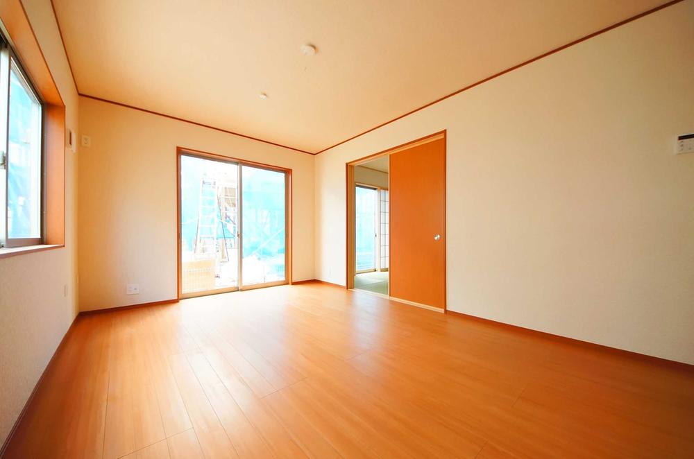 Living. Indoor (11 May 2013) Shooting, Living and first floor Japanese-style room is between continued.