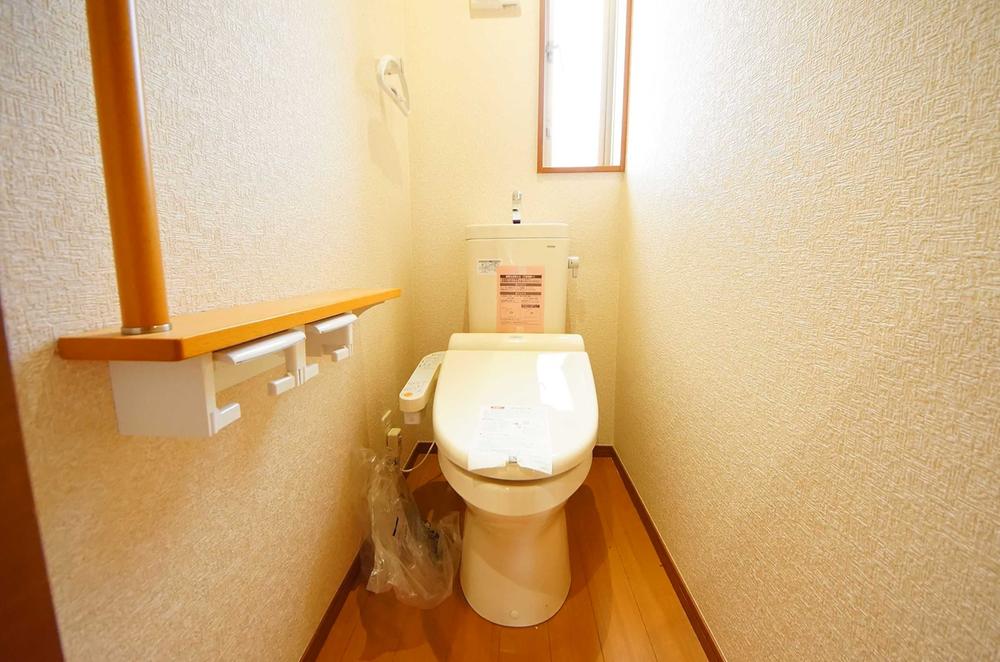 Toilet. Indoor (11 May 2013) Shooting, 1st floor ・ Shower toilet are equipped on the second floor.