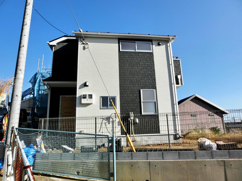 Local appearance photo. 1 Building