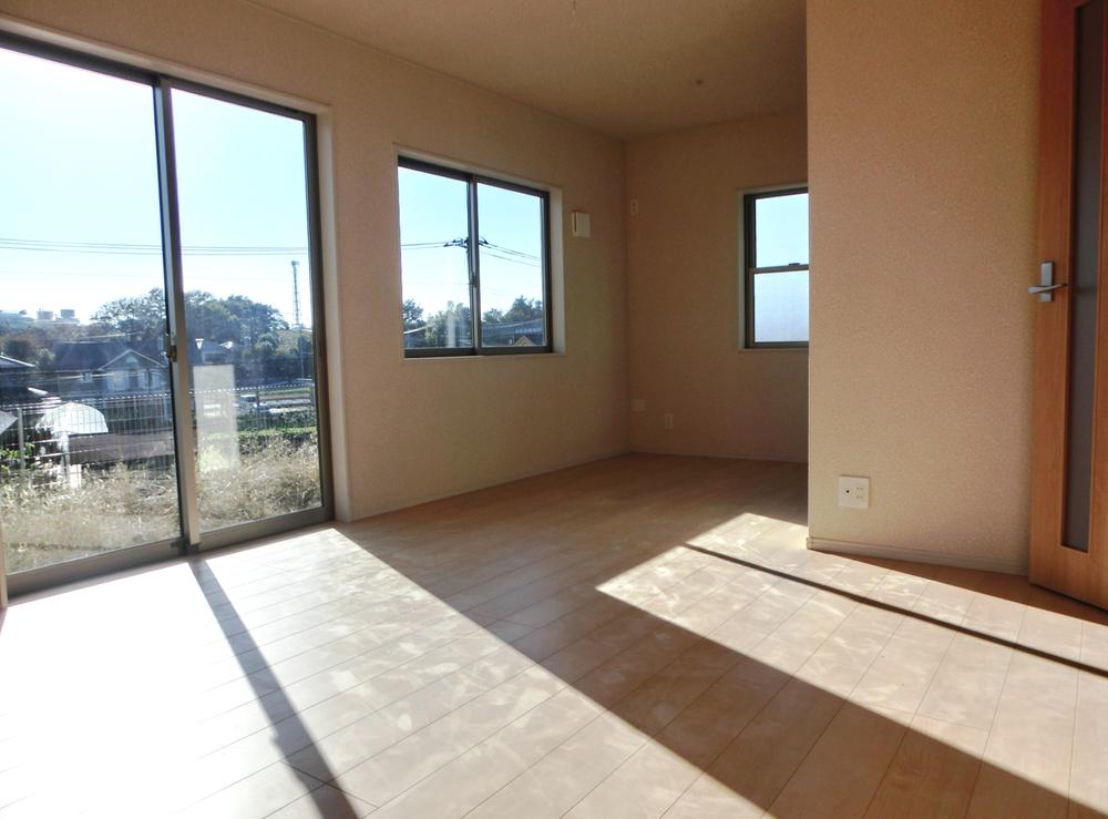 Living. 1 Building Insert the sunshine until in the room! Is Pokkapokka.