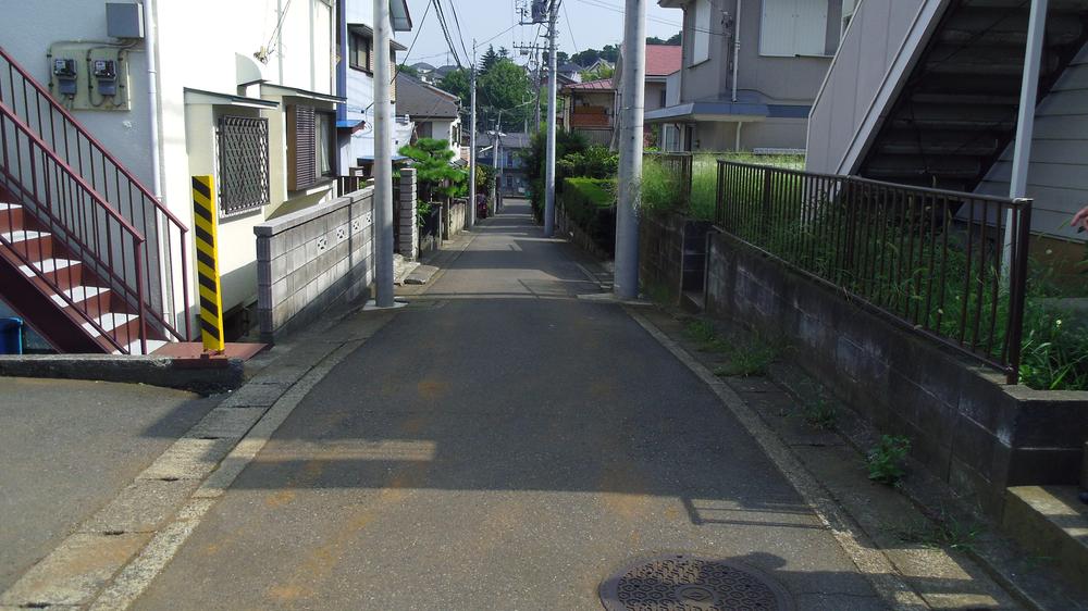 Local photos, including front road. Local (11 May 2013) Shooting