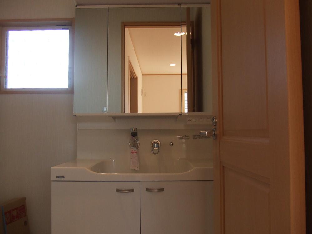 Same specifications photos (Other introspection). It will be in the same specification