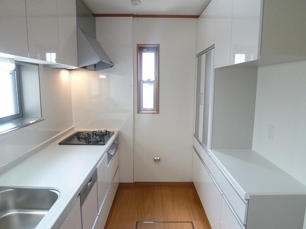 Kitchen. August 2012 shooting