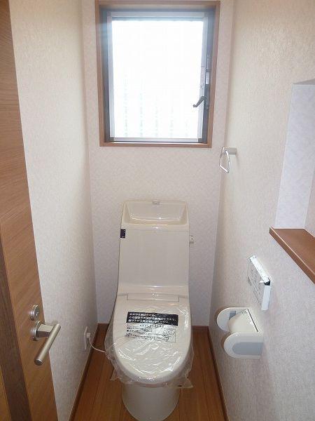 Toilet. August 2012 shooting