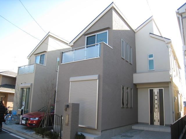 Local appearance photo. Local (12 May 2013) Shooting