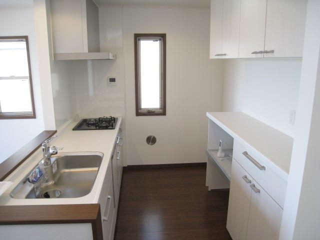 Kitchen. Indoor (12 May 2013) Shooting