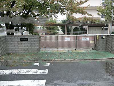 Primary school. 807m to Yokohama Municipal Shirahata Elementary School