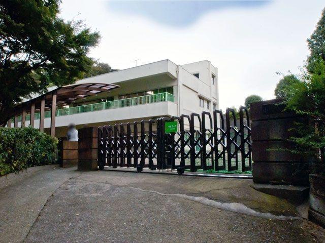 kindergarten ・ Nursery. Small desk 1140m to kindergarten