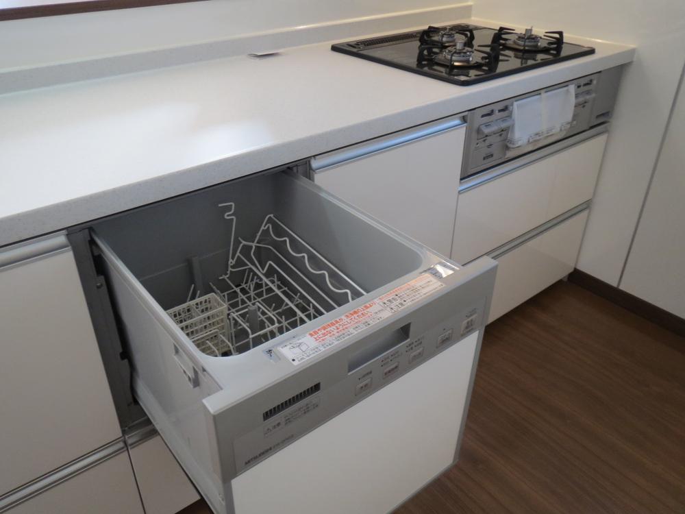 Kitchen. It is with a dishwasher. Also water-saving effect cleanup is easier