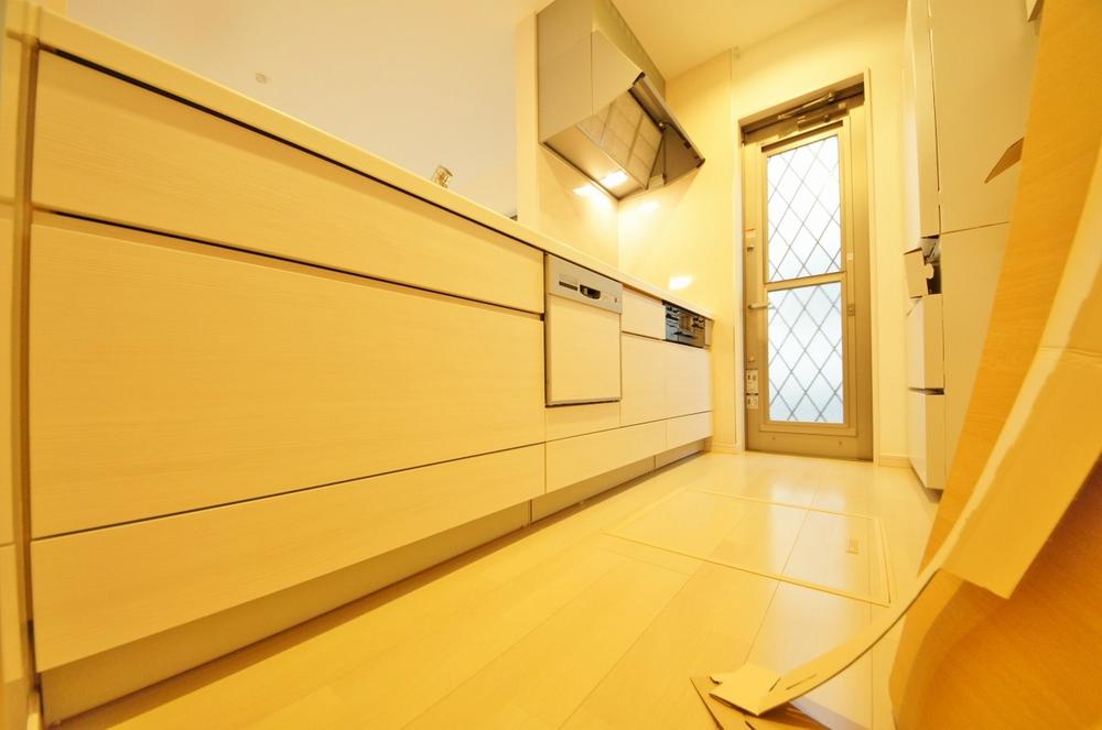 Kitchen. Indoor (11 May 2013) Shooting, Easy-to-use system Kitchen. 