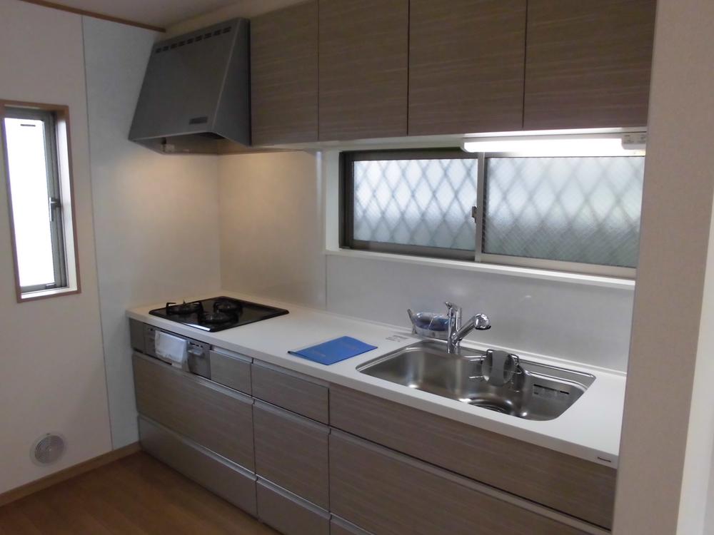 Kitchen. Indoor (10 May 2013) Shooting