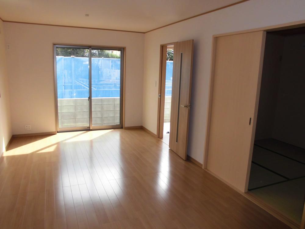 Living. Indoor (10 May 2013) Shooting