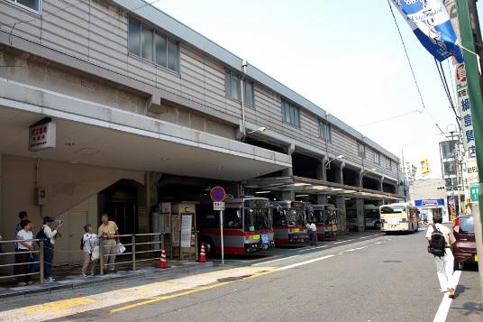 station. 850m until Tsunashima Station