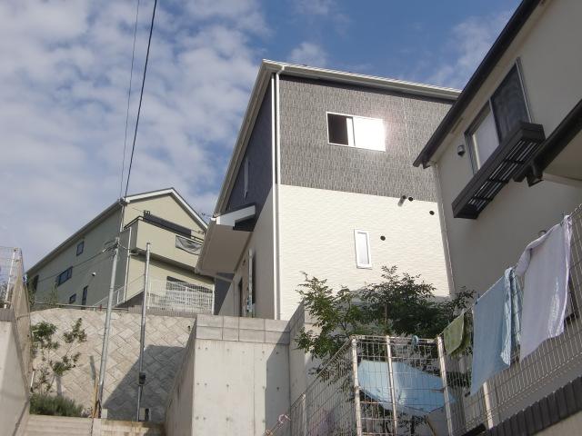 Local appearance photo. Local (11 May 2013) Shooting 1 Building