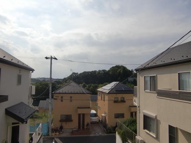 Hill photo. Local (11 May 2013) Shooting 1 Building