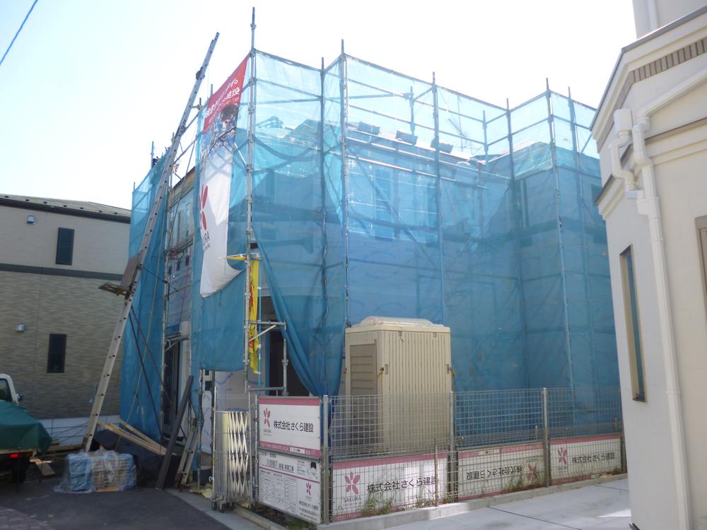 Local appearance photo. Local (10 May 2013) Shooting