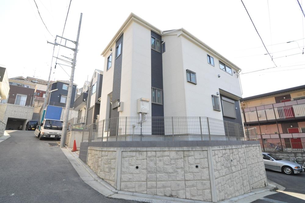 Local appearance photo. 1 Building