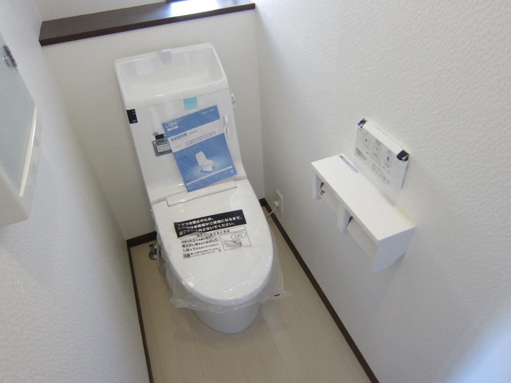 Toilet. Building 2 (November 5, 2013) Shooting