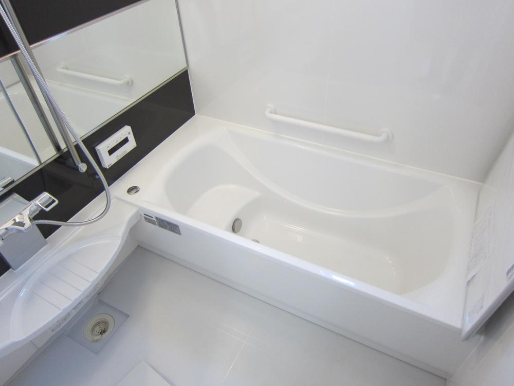 Bathroom. Building 2 (November 5, 2013) Shooting