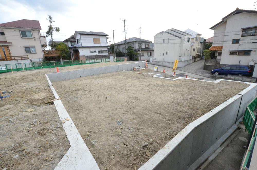 Local land photo. Convenient location of the station a 5-minute walk! 