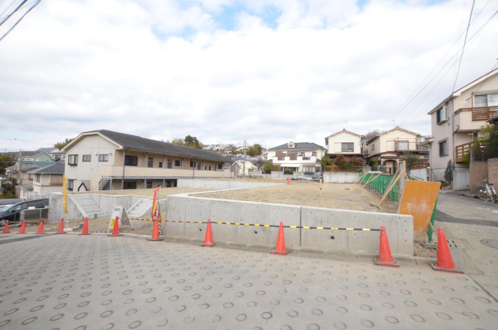 Local photos, including front road. Local (January 2014) Shooting