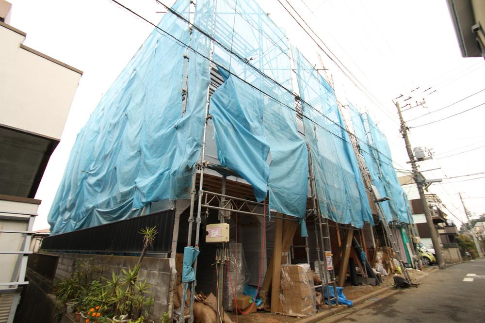 Local appearance photo. Current