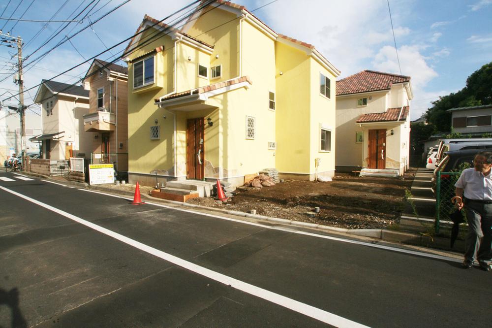 Local appearance photo