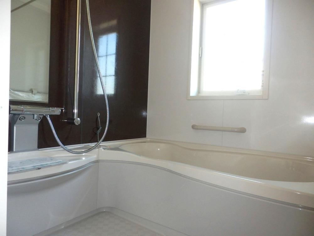 Bathroom. Indoor (2013 / 10 / 27 shooting) Bathroom is a picture. You can Oh it soak in slowly bathtub afield!