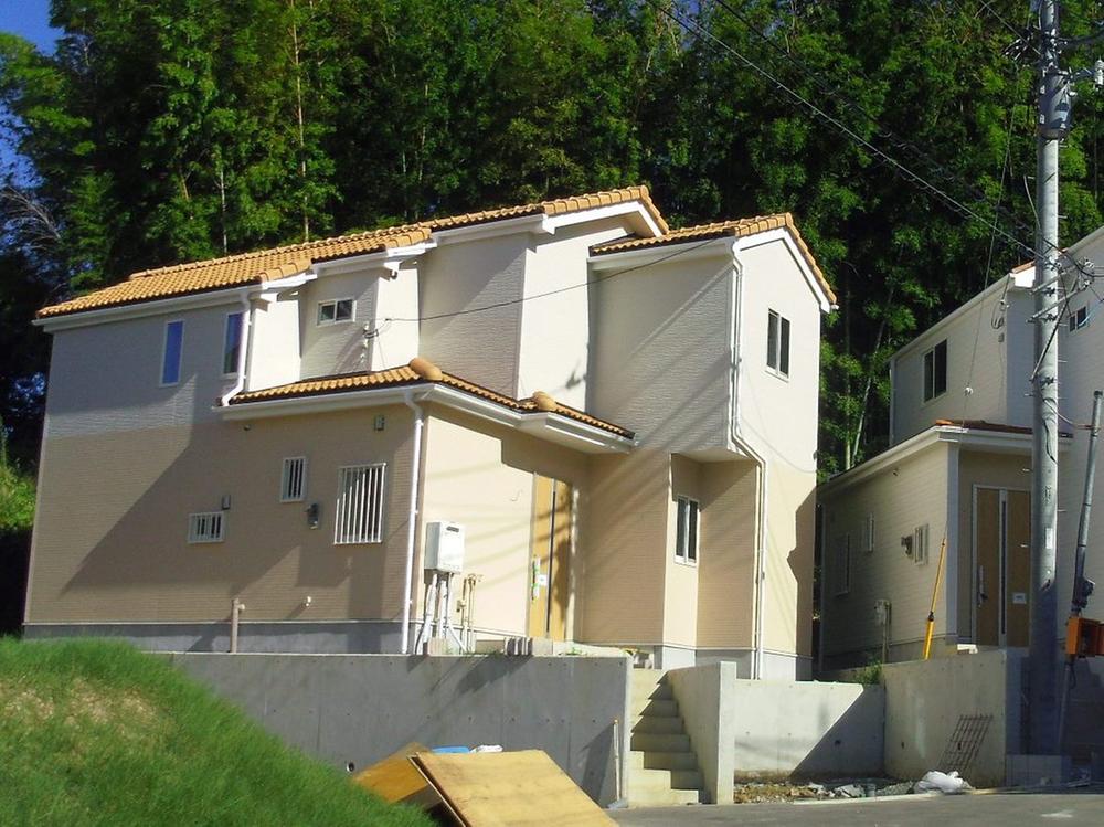 Local appearance photo. Local shooting