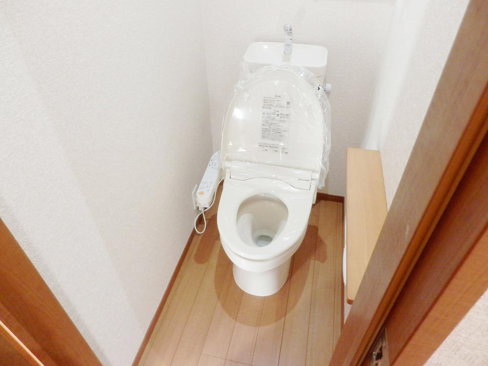 Same specifications photos (Other introspection). toilet The company specification example All building toilet 2 places Shower toilet