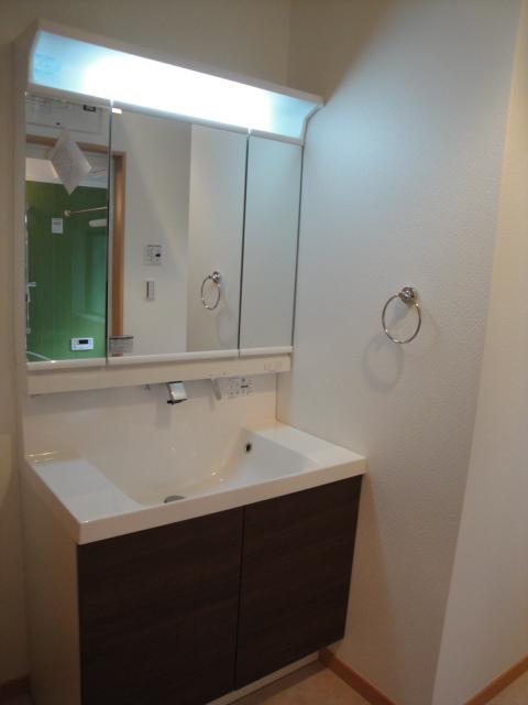 Same specifications photos (Other introspection)